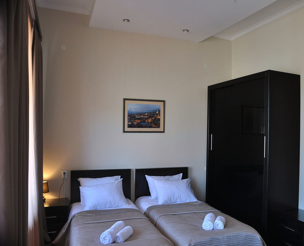 Gold Star Hotel Тбилиси Экстерьер фото
