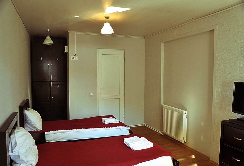 Gold Star Hotel Тбилиси Экстерьер фото