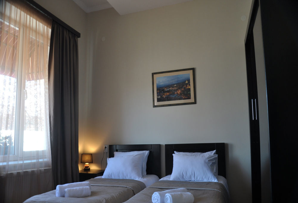 Gold Star Hotel Тбилиси Экстерьер фото