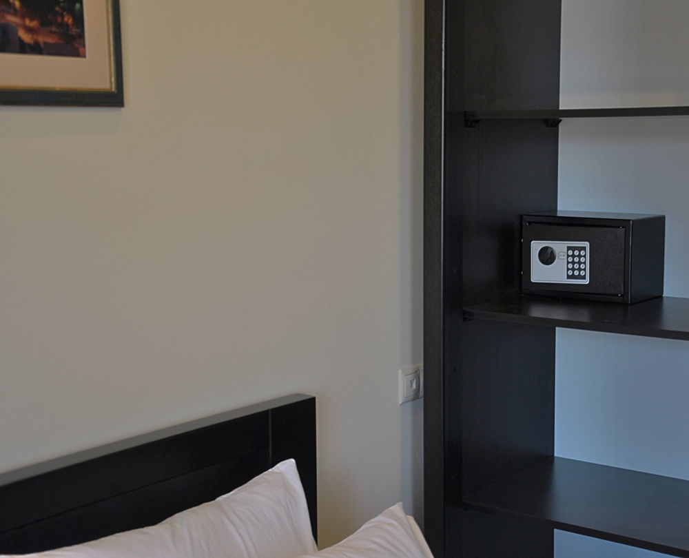 Gold Star Hotel Тбилиси Экстерьер фото